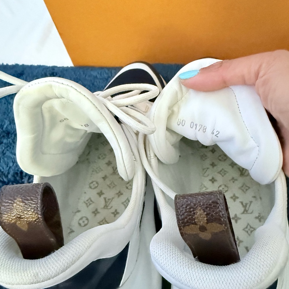 Louis Vuitton Navy and White Athletic Shoes - Picture 4 of 7